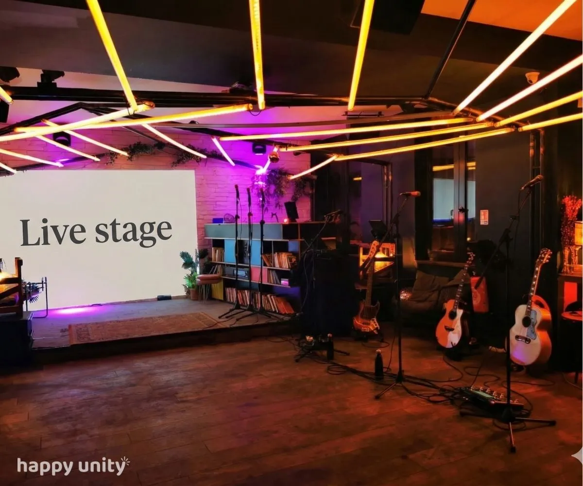 Live Stage — photo 6
